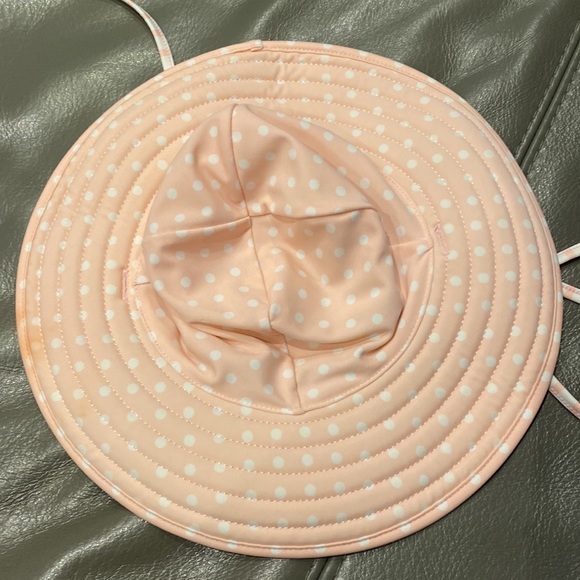 New Ruffle Butts Bikini with hat - Picture 8 of 9